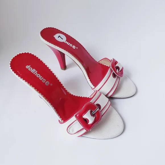 Vintage Dollhouse Cream and Red Slip-on Heels - Picture 9 of 16